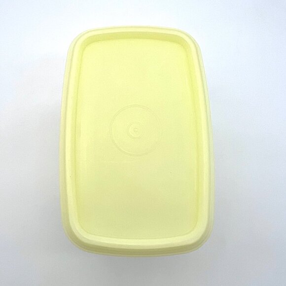 Vintage Tupperware Yellow Container Lid Retro Storage Box Kitchen Pantry 70s - Picture 7 of 9
